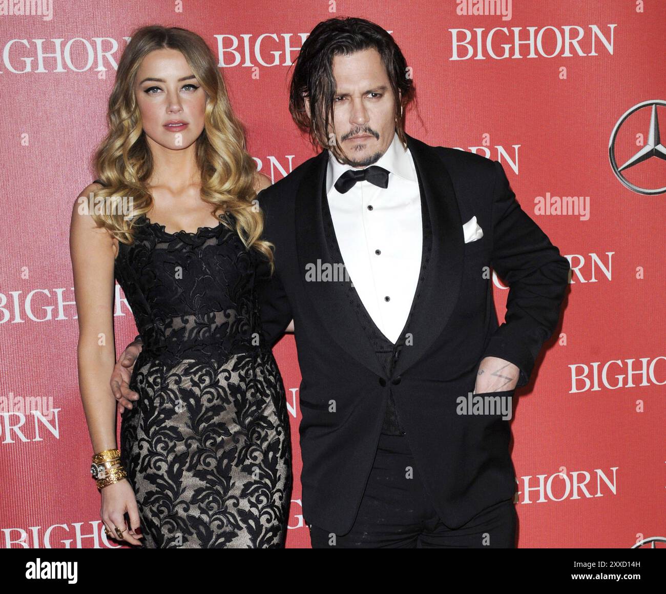 Amber Heard e Johnny Depp al 27° evento annuale di gala dei Palm Springs International Film Festival Awards tenutosi al Palm Springs Convention Center di Palm Foto Stock