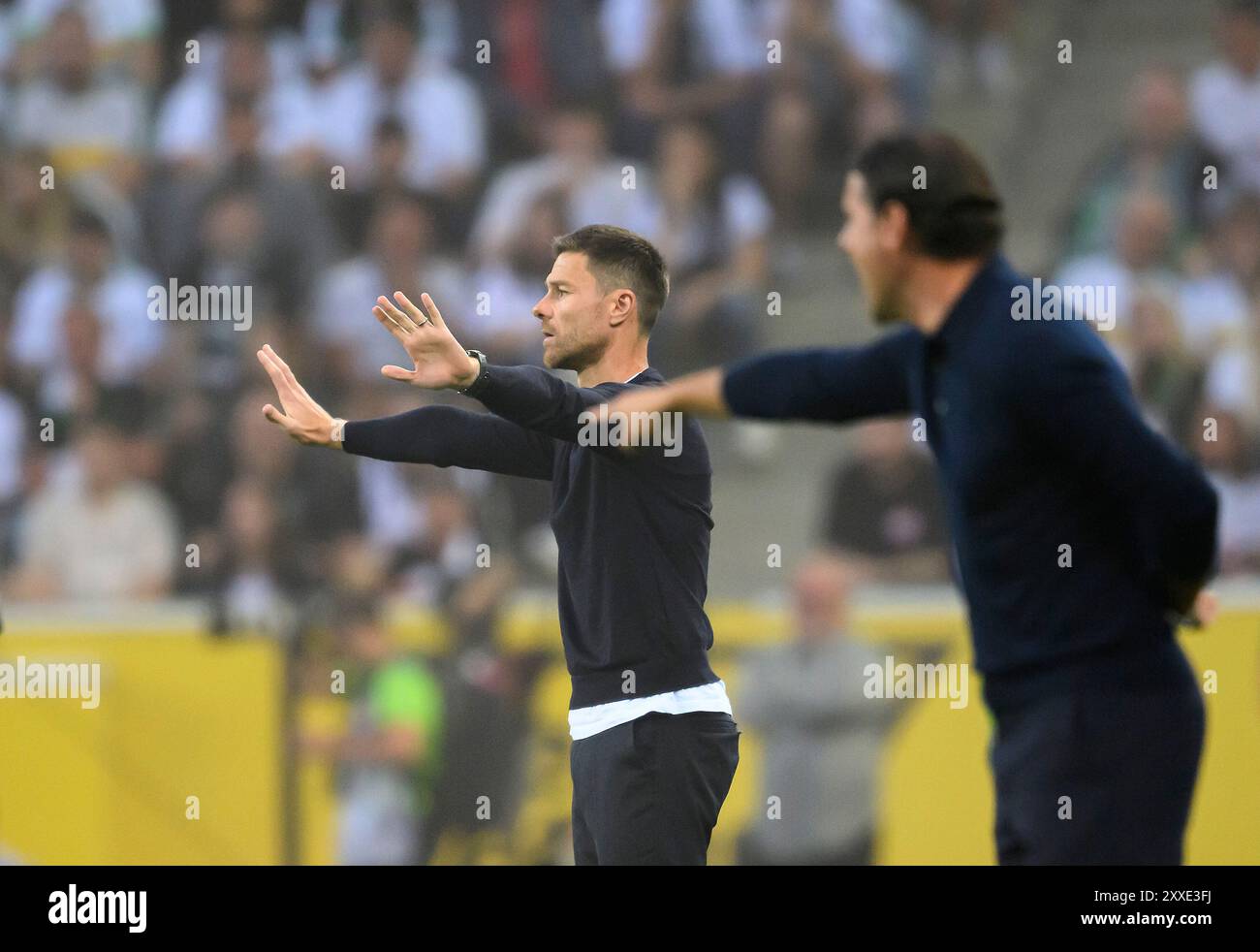 Coach Xabier' Borussia Monchengladbach/Germania. Le normative #DFL vietano qualsiasi uso di fotografie come sequenze di immagini e/o quasi-video # Foto Stock