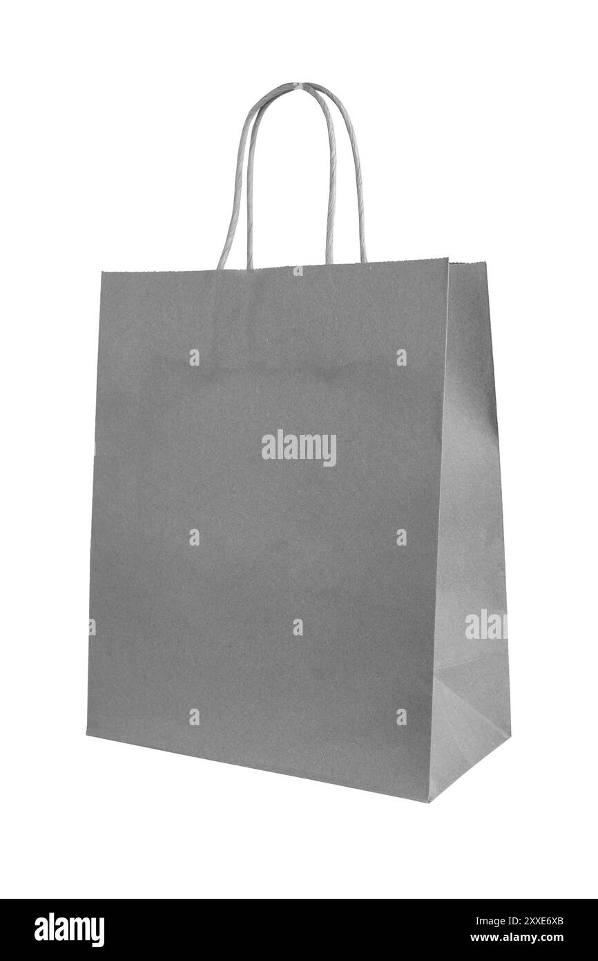 Sacchetto di carta artigianale grigio vuoto per isolamento su sfondo bianco. Borsa per la spesa ecocompatibile realizzata con carta riciclata, ecologia, concetto di riciclaggio. Mockup, t Foto Stock