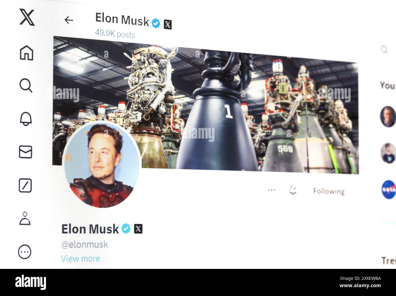 24 agosto 2024 Poltava. Primo piano del profilo e dell'immagine di Elon Musk in Ucraina su Twitter. Foto Stock
