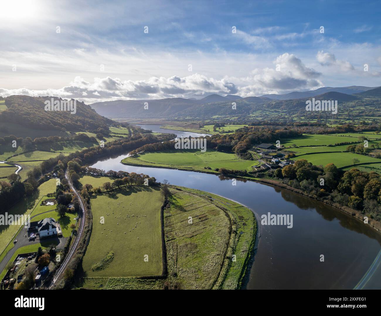 Vista aerea del fiume Conwy, della Conwy Valley, del Galles del Nord, della Gran Bretagna Foto Stock