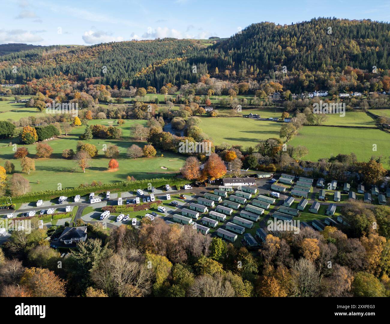 Vista aerea delle case mobili nella Conwy Valley a Betws-y-Coed, galles del Nord Foto Stock