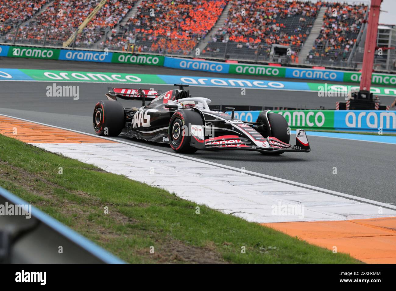 20 Kevin Magnussen (MoneyGram Haas F1 Team, #20), qualifiche, NDL, Formel 1 Weltmeisterschaft, gran Premio di Olanda, circuito di Zandvoort, 24.08.2024 foto: Eibner-Pressefoto/Annika Graf Foto Stock