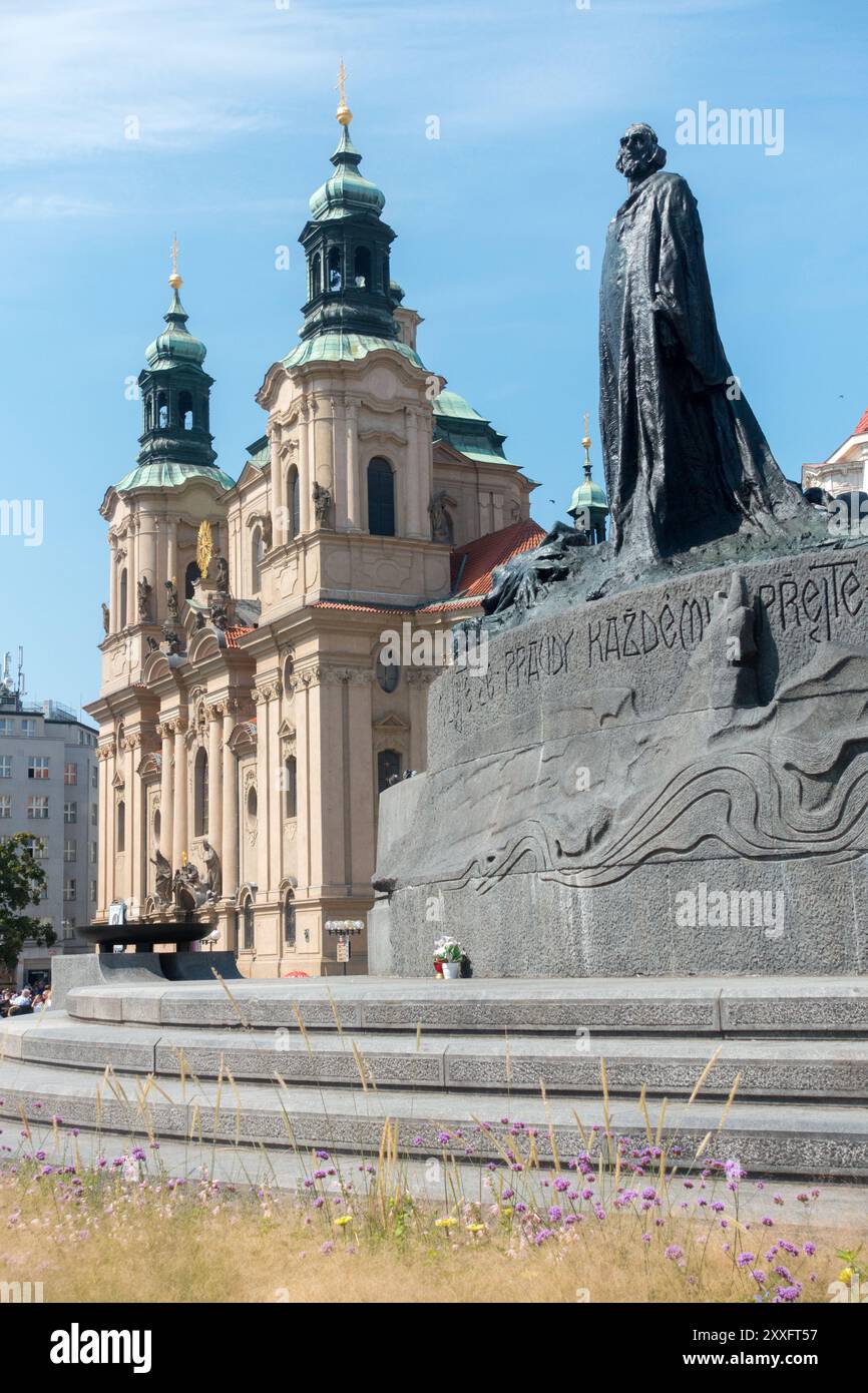 Monumento a Jan Hus Piazza della città Vecchia Praga Repubblica Ceca Foto Stock