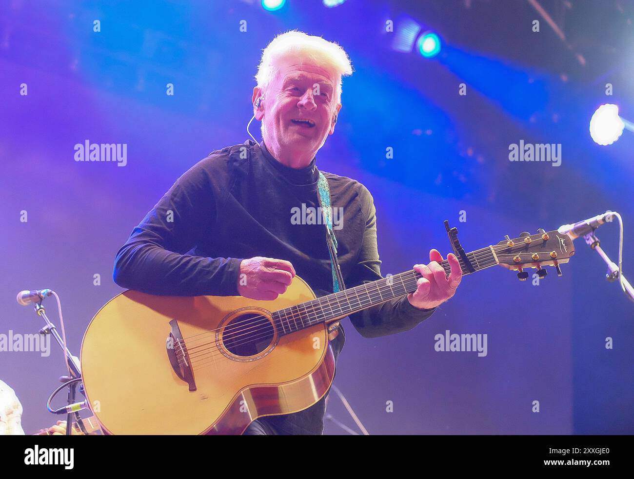 Belfast N.Ireland. 24 agosto 2024. The Saw Doctors gioca a Custom House Square nel centro di Belfast. Foto di Liam McArdle/Alamy Live News Foto Stock