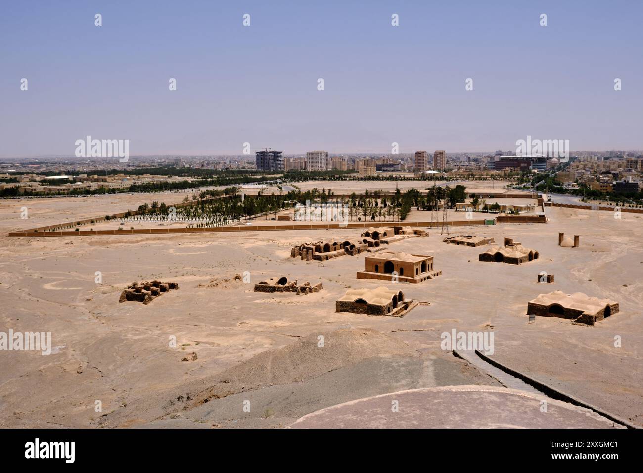 Cimitero zoroastriano. Dakhma conosciuta come Torre del silenzio, Yazd, iran. Foto Stock