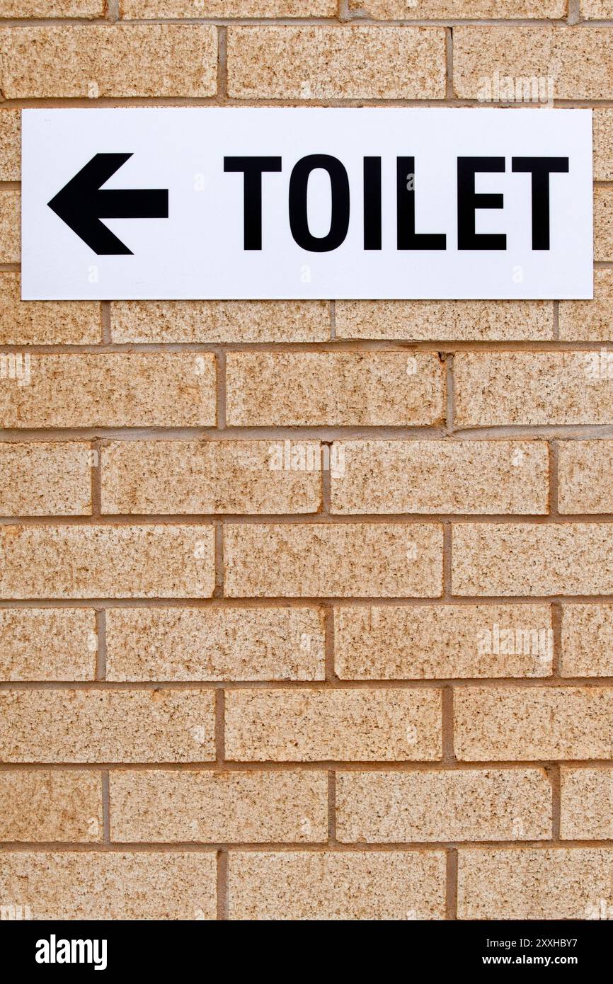 Insegna del bagno su un muro di mattoni, Australia Occidentale Foto Stock