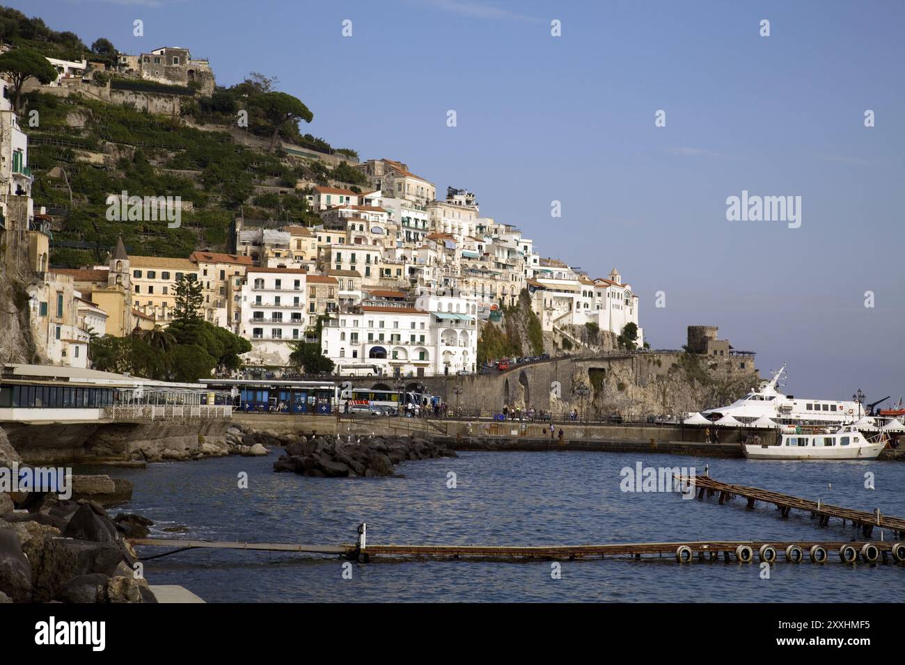 Vista del centro storico di Amalfi Foto Stock