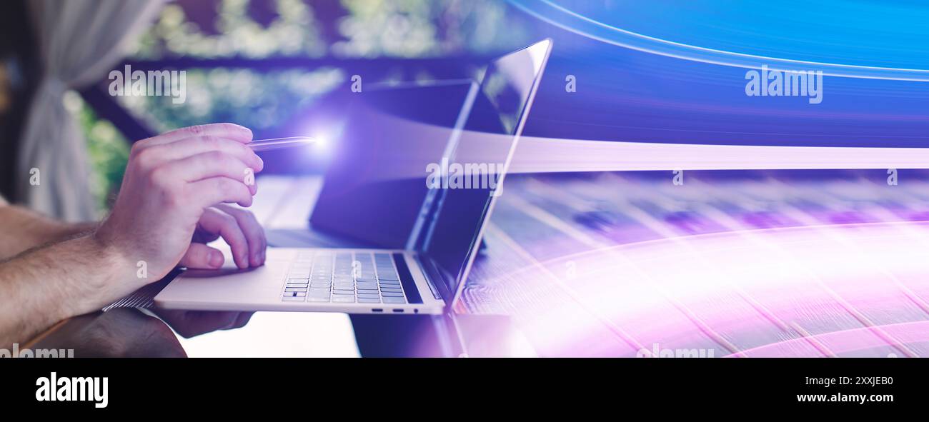 Il concetto di trasferimento dei dati con un solo clic su Internet e servizi cloud. Foto Stock
