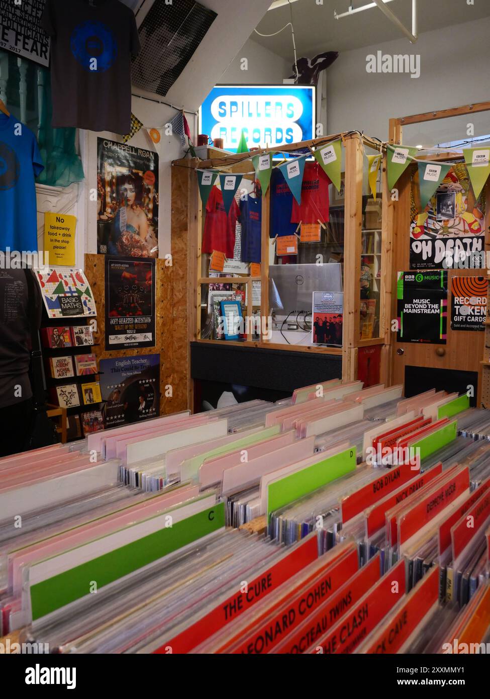 Spillers Records, famoso per essere il più antico negozio di dischi del mondo. Morgan Arcade, Cardiff, Galles, Regno Unito Foto Stock