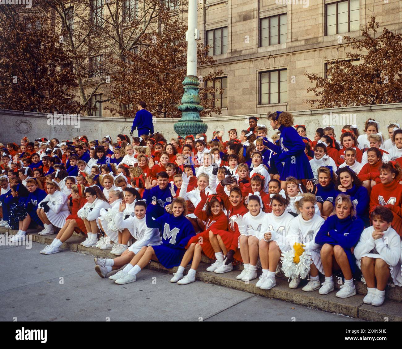 New York, 28 novembre 1991, cheerleaders Group, Macy's Thanksgiving Day Parade, New York City, NYC, NY, New York State, STATI UNITI, Foto Stock