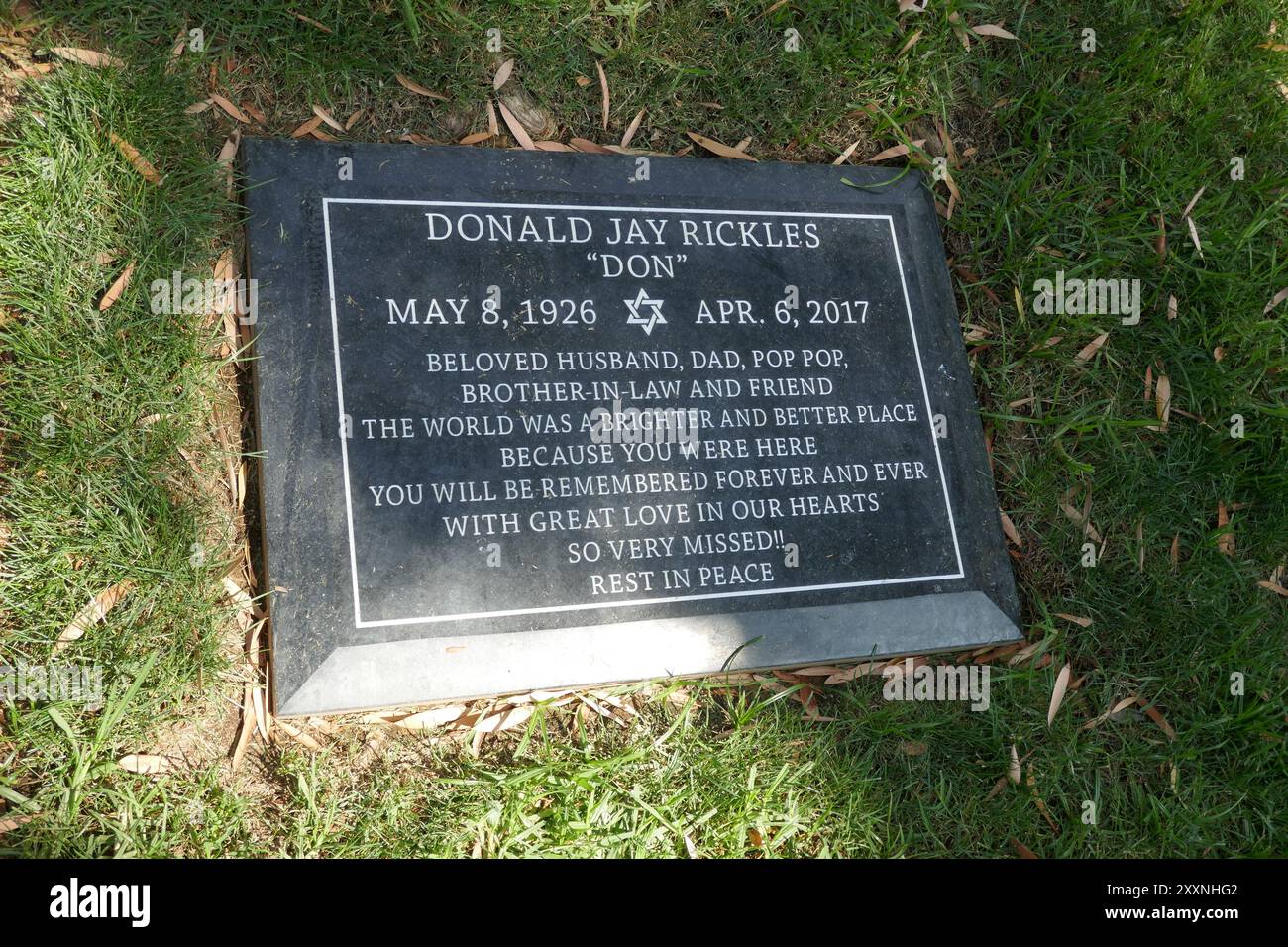 Los Angeles, California, USA 23 agosto 2024 il comico Don Rickles grave al Mount Sinai Memorial Park il 23 agosto 2024 a Los Angeles, California, USA. Foto di Barry King/Alamy Stock Photo Foto Stock