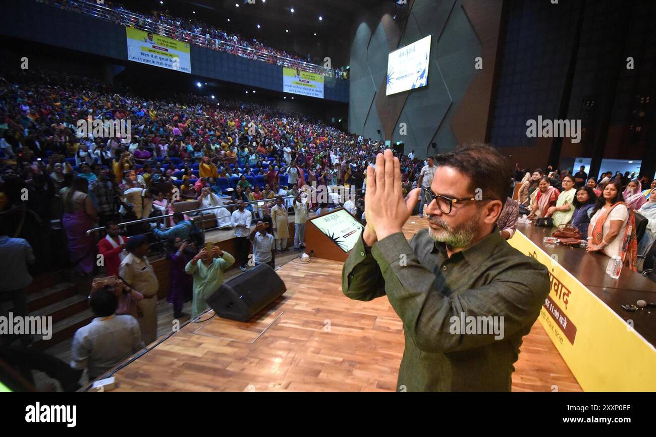 Patna, India. 25 agosto 2024. PATNA, INDIA - AGOSTO 25: Jan Suraj capo Prashant Kishore si rivolge durante il programma Mahila Samwad a Bapu Sabhagar il 25 agosto 2024 a Patna, India. (Foto di Santosh Kumar/Hindustan Times/Sipa USA ) credito: SIPA USA/Alamy Live News Foto Stock