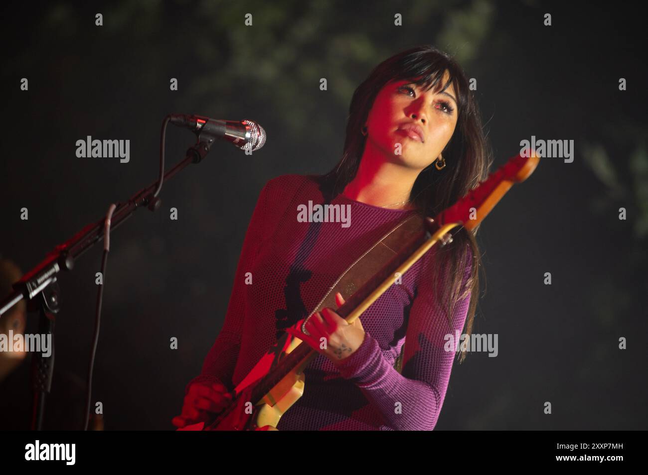 Reading, Berkshire, Regno Unito. 25 agosto 2024. Beabadoobee si esibisce su radio 1 Stage al Reading Festival. Cristina Massei/Alamy Live News Foto Stock