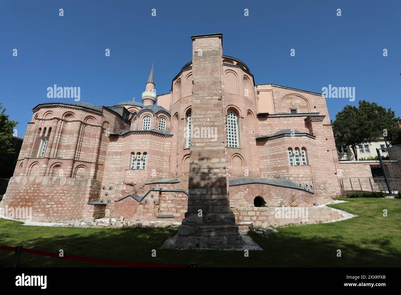 Moschea di Kariye ex chiesa del monastero bizantino di Chora dall'esterno Foto Stock