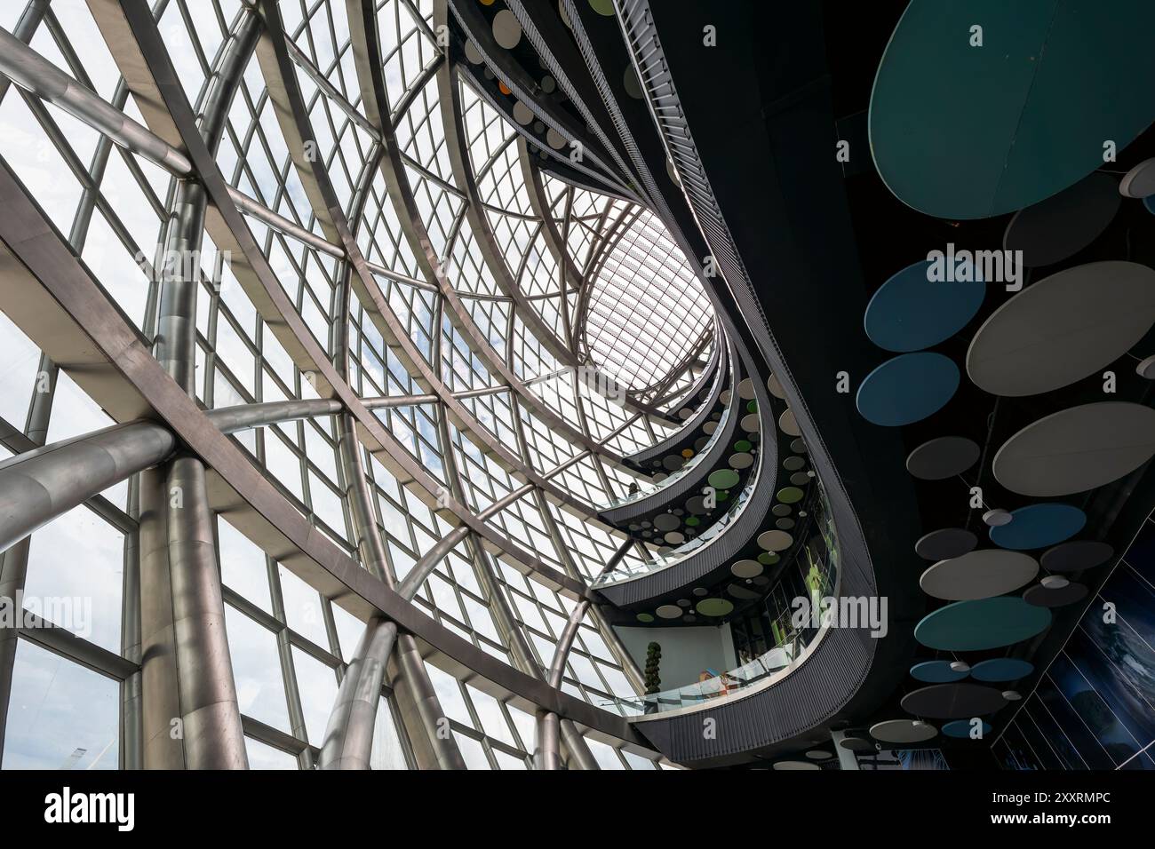 Astana, Kazakistan - 23 agosto 2024: Interno di Nur Alem, Future Energy Museum costruito per l'Expo 2017 di Astana. Foto Stock