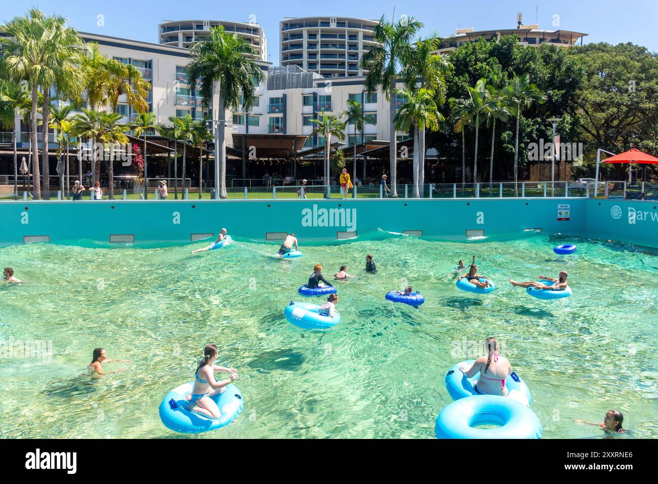 Darwin Wave Lagoon, Darwin Waterfront Precinct, città di Darwin, Northern Territory, Australia Foto Stock