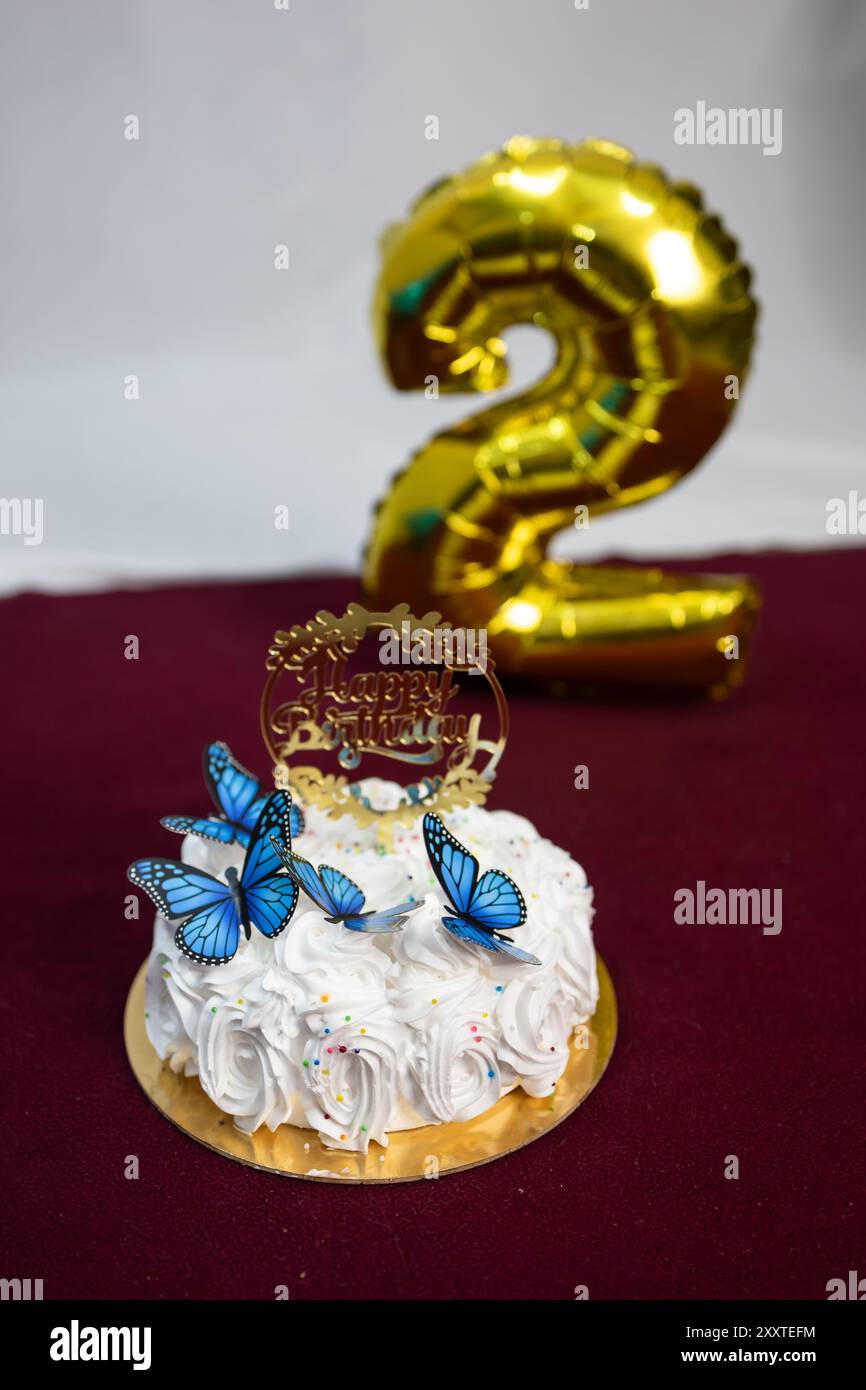 Torta Tema Maui Per Il Secondo Compleanno Di Edoardo – Maui Cardstock Dummy Cake 960x1200
