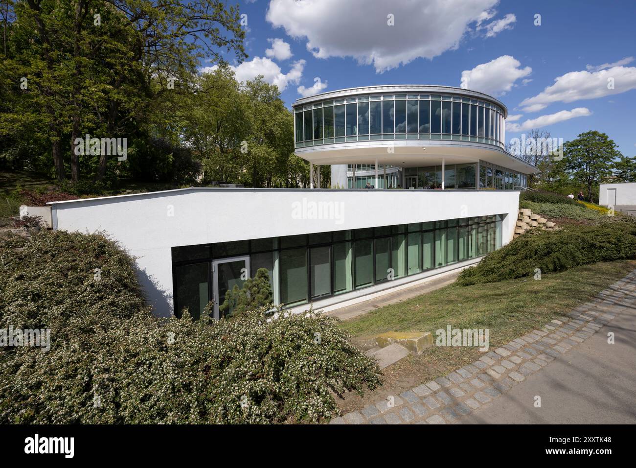 Il padiglione Expo 58 di Bruxelles è un'architettura trasferita dal World Expo 1958 situato a Praga a Letenske Sady, foto: 27.4,2024. (Foto CTK/VL Foto Stock