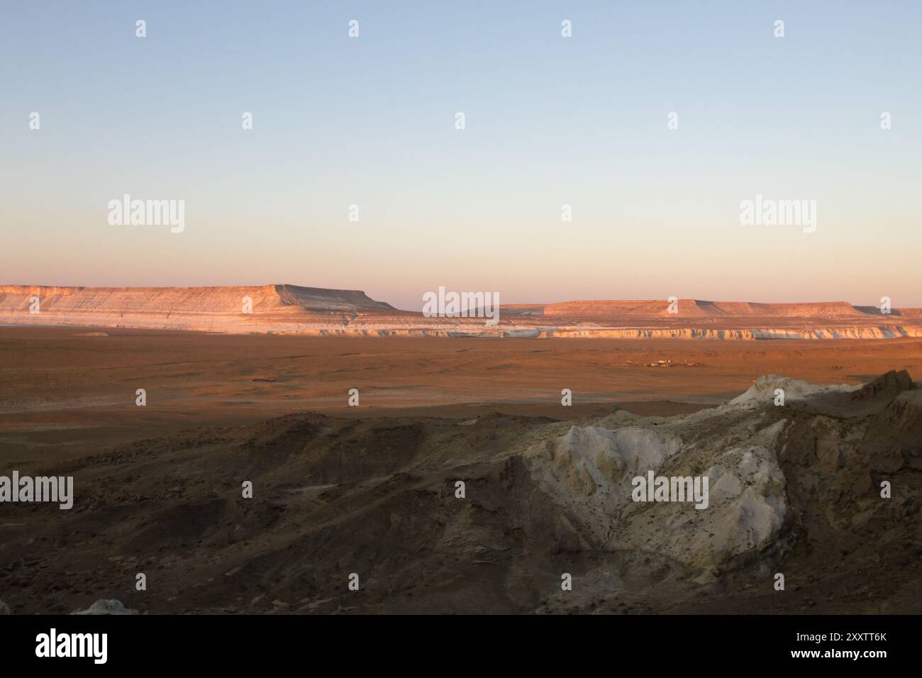 Paesaggio montano di Airakty Shomanai, regione di Mangystau, Kazakistan. Viaggio in asia centrale Foto Stock
