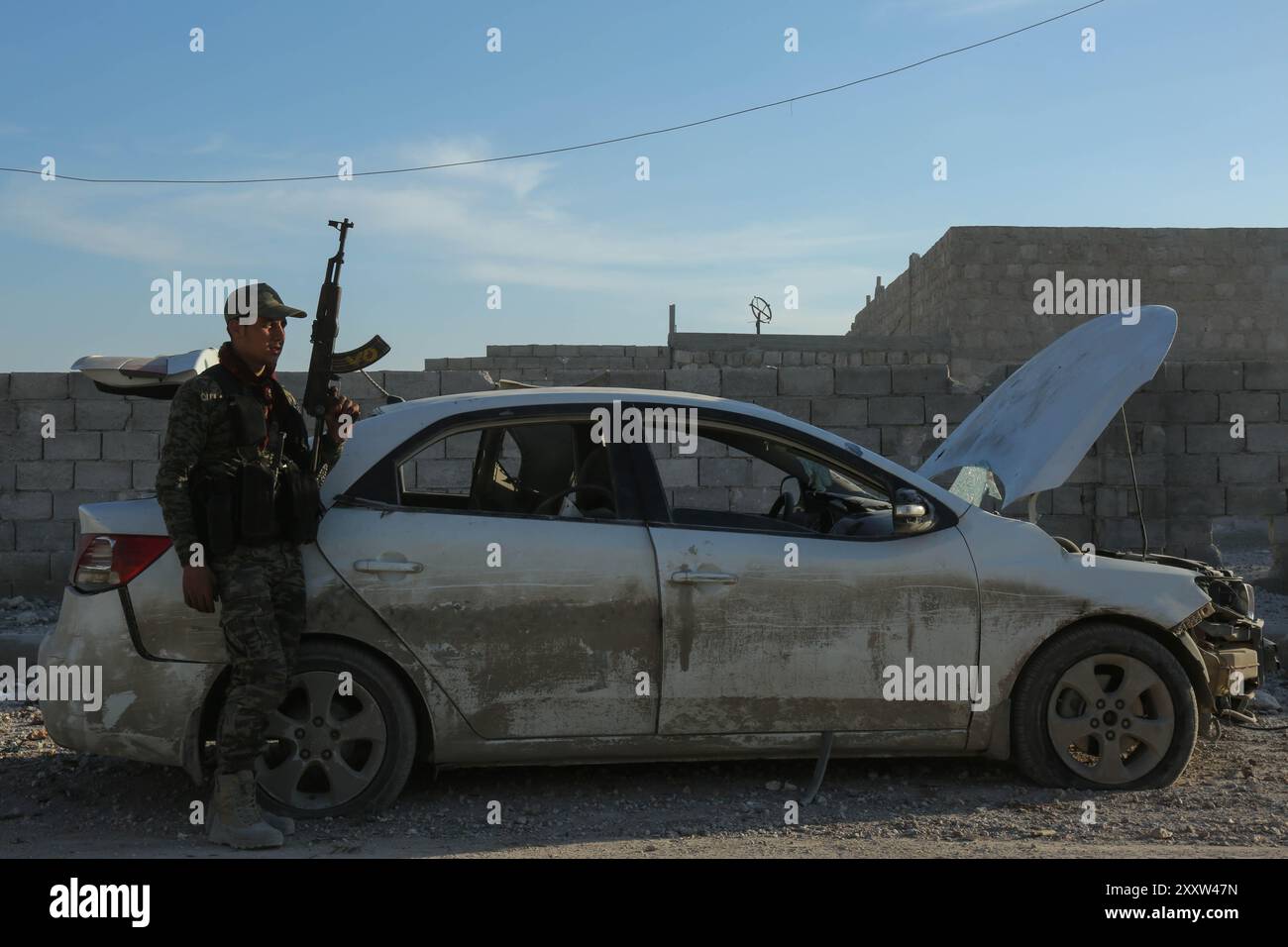 Le forze turche e l'Esercito siriano libero (FSA) ora hanno il controllo dell'intera città di al-Bab. Le forze turche e la FSA furono in grado di conquistare la città, nonostante la feroce resistenza dei restanti combattenti dello Stato Islamico in città, per mezzo di intensi attacchi aerei e fuoco pesante di artiglieria Foto Stock