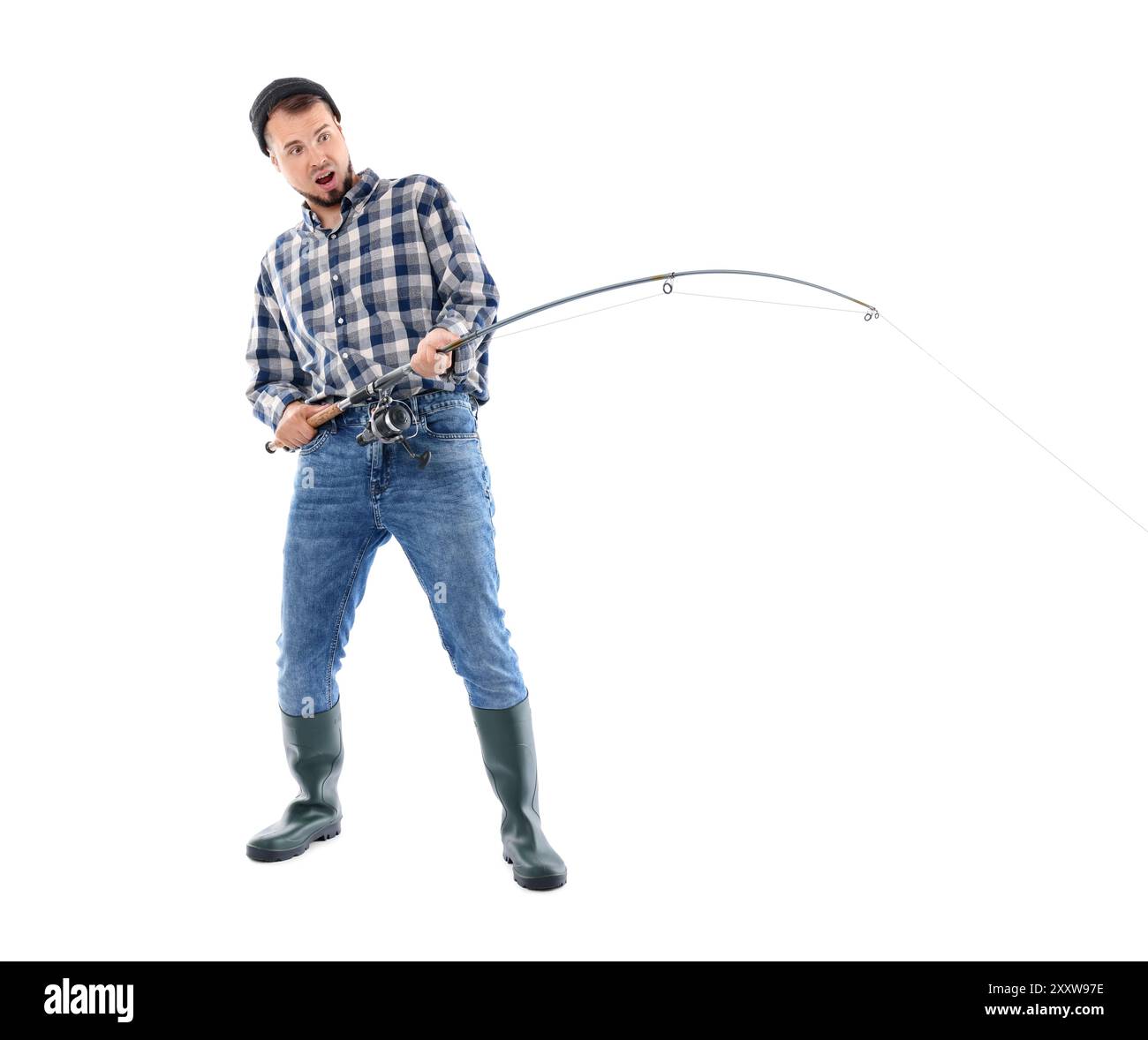 Pescatore emozionante con pesca con canna da pesca su sfondo bianco Foto Stock