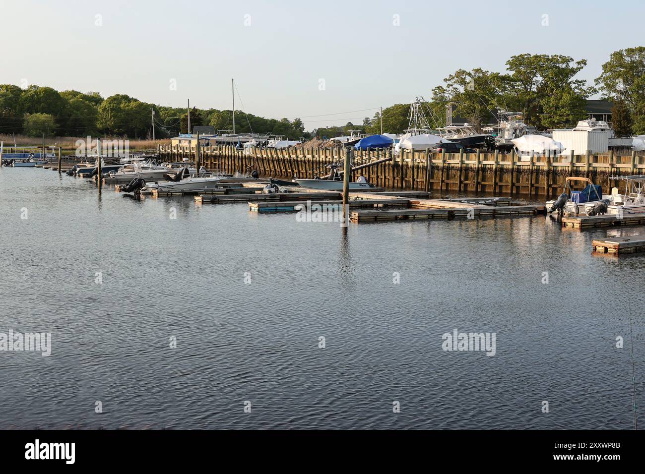 Una città che costruiva navi sulla costa. Faceva parte di Ipswich anni fa, chiamata Chebacco Parish. Qui ci sono molti navigatori e il centro è molto affollato. Nuovo upgra Foto Stock