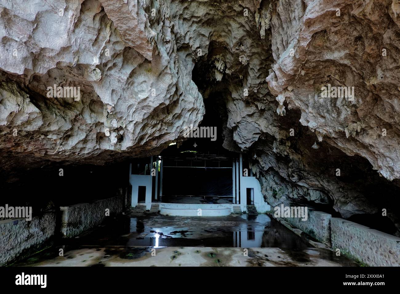 Interno delle grotte di Viengxay (Vieng Xai ), Viengxay, Houaphanh, Laos Foto Stock