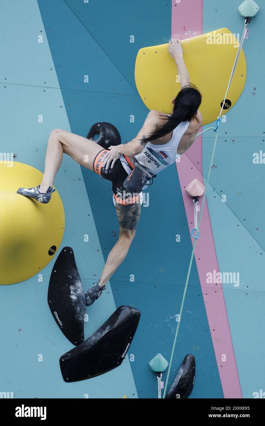 Olympische Spiele a Parigi 202403.08.2024 Sportklettern ( Sport Climbing ) a le Bourget Boulder und Lead Lead Field of play - Training mia KRAMPL (SLO) foto: Norbert Schmidt, Duesseldorf Foto Stock