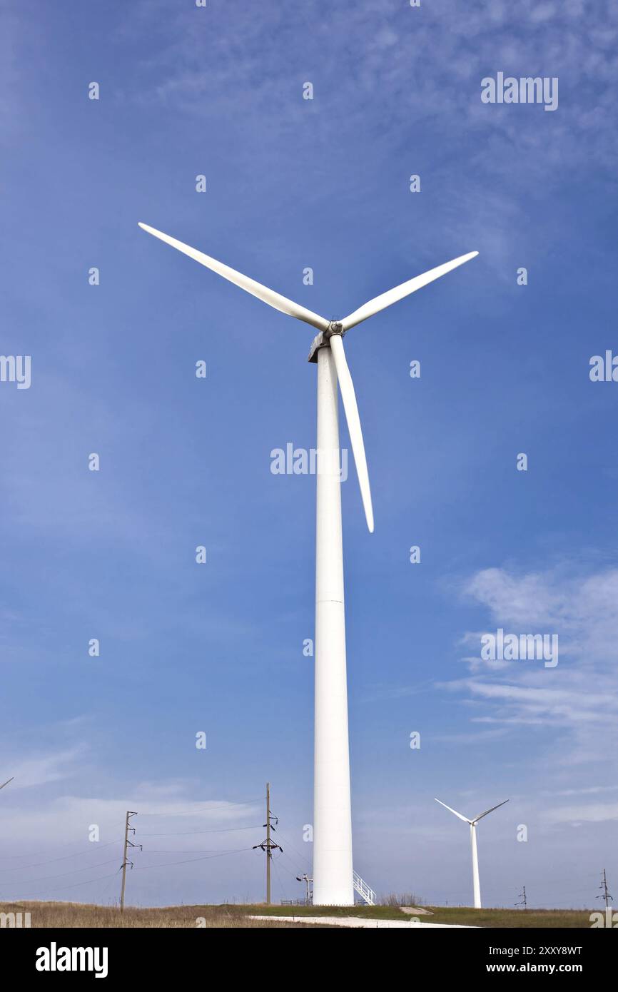 Campo di vento con convertitori di energia Foto Stock