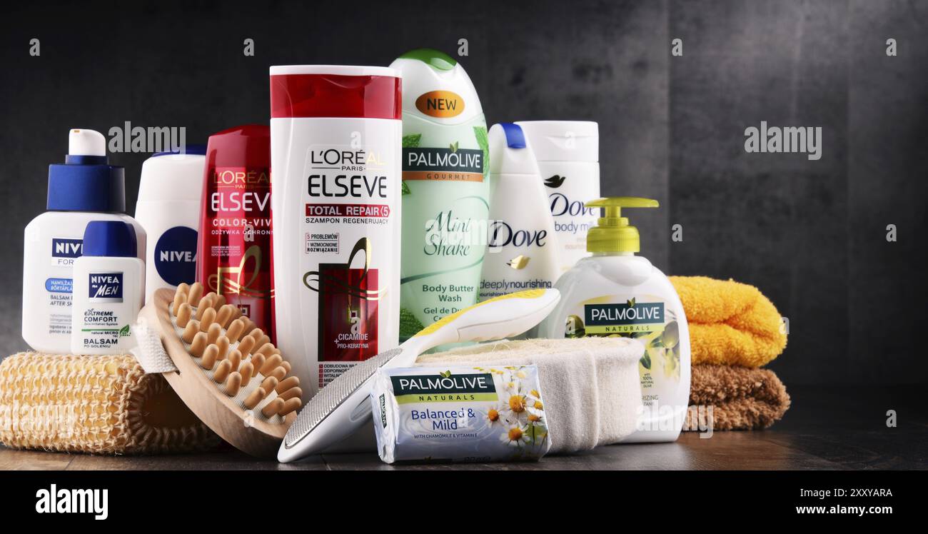 POZNAN, POLONIA, 11 agosto 2017: L'industria mondiale dei cosmetici e dei profumi, dominata da un piccolo numero di multinazionali, ha generato un estim Foto Stock