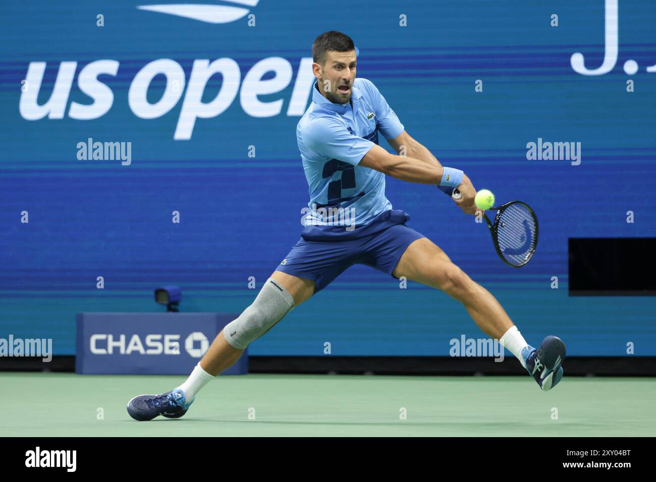 New York, Stati Uniti. 27 agosto 2024. Novak Djokovic serbo durante il primo giorno degli US Open 2024, torneo di tennis del grande Slam il 26 agosto 2024 presso il Centro Nazionale Tennis USTA Billie Jean King a Flushing Meadows, Queens, New York City, Stati Uniti - foto Jean Catuffe/DPPI credito: DPPI Media/Alamy Live News Foto Stock