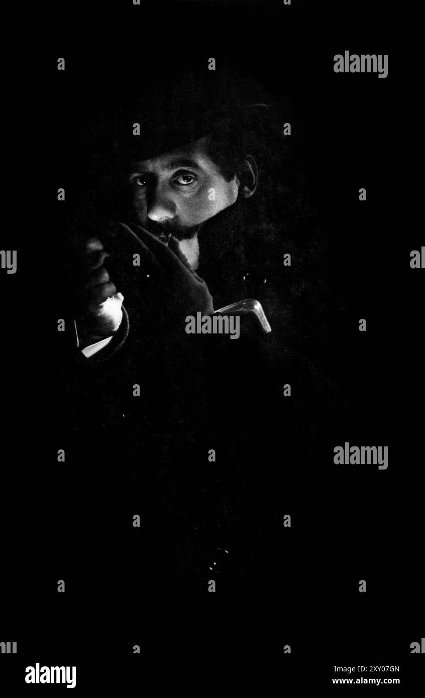 Giacomo Puccini, ritratto a mezza lunghezza, rivolto a sinistra. Intorno al 1907. Di T. C. Bangs. Foto Stock