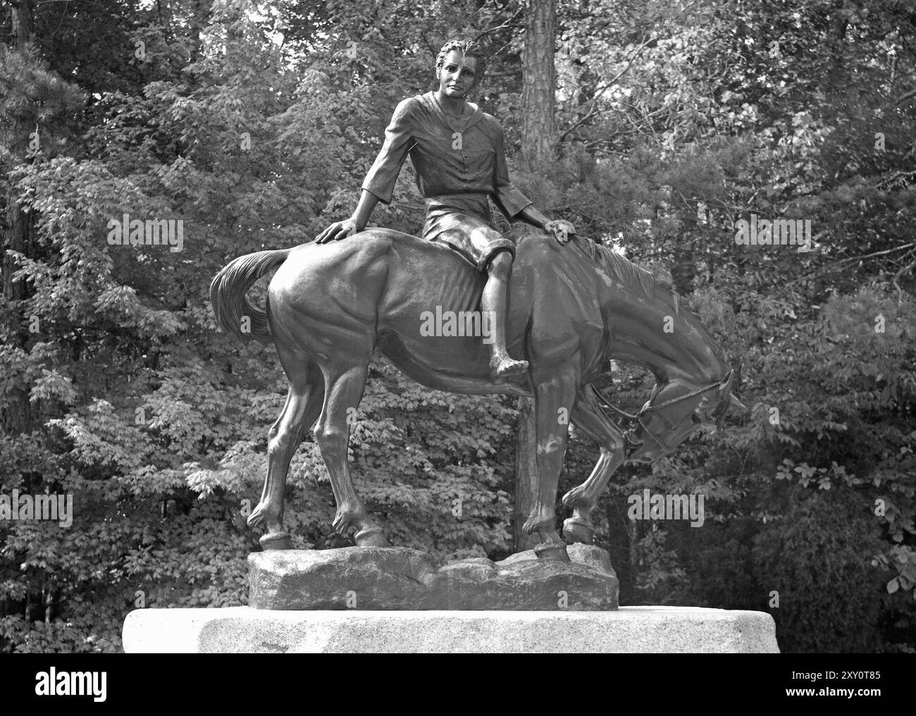 Statua di un ragazzo su un cavallo monumento all'Andrew Jackson State Park, che rappresenta l'infanzia del presidente Andrew Jackson, Lancaster, South Carolina, Stati Uniti Foto Stock