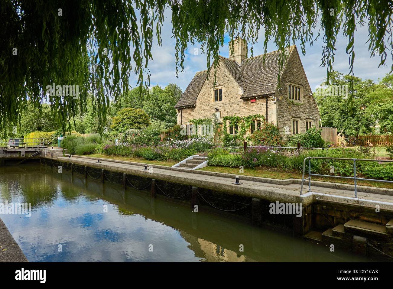 Iffley Lock sul fiume Tamigi, Oxford, Oxfordshire. Foto Stock