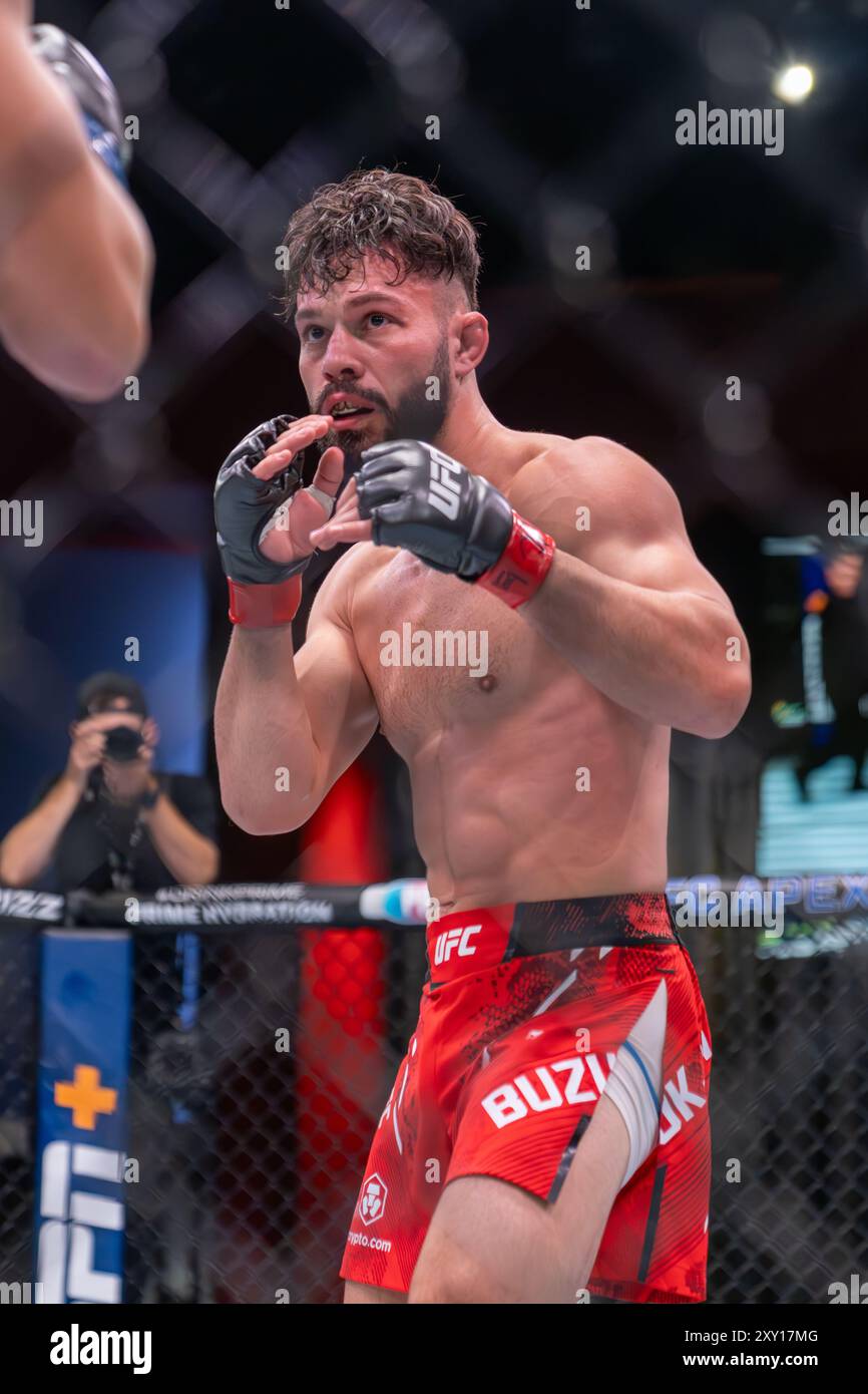 UFC Featherweight Dennis Buzukja combatte durante UFC su ESPN 62 a UFC Apex Foto Stock