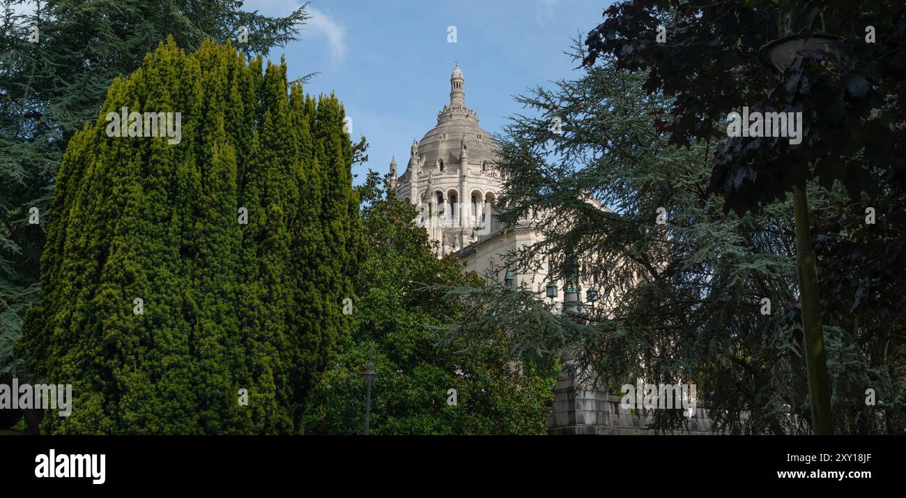 La Basilica Sainte Teresa di Lisieux, dipartimento di Calvados, Francia Foto Stock