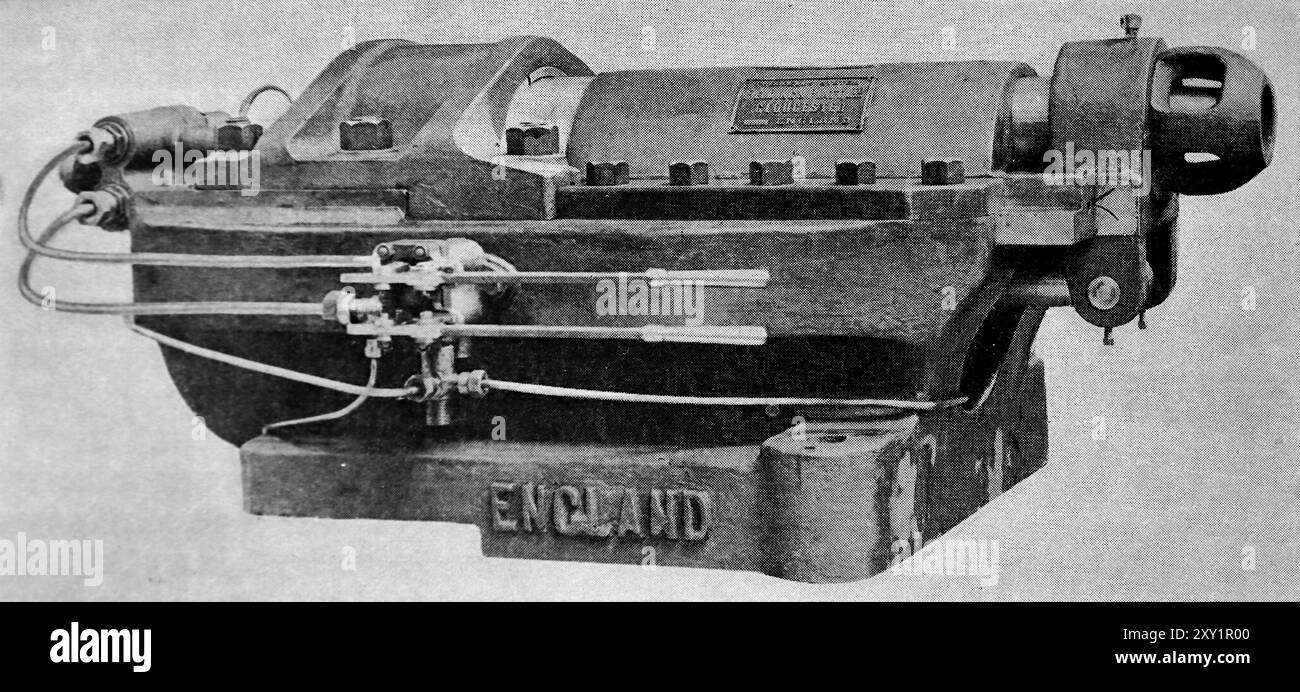 Una testa di rivettatura a chiusura lamellare Fielding and Platt (Gloucester, Inghilterra). Questa fotografia proviene da un'ampia selezione di illustrazioni ingegneristiche e di foto stampate che sono state originariamente pubblicate nel 1936. Le dimensioni e la qualità degli originali variano notevolmente. Foto Stock