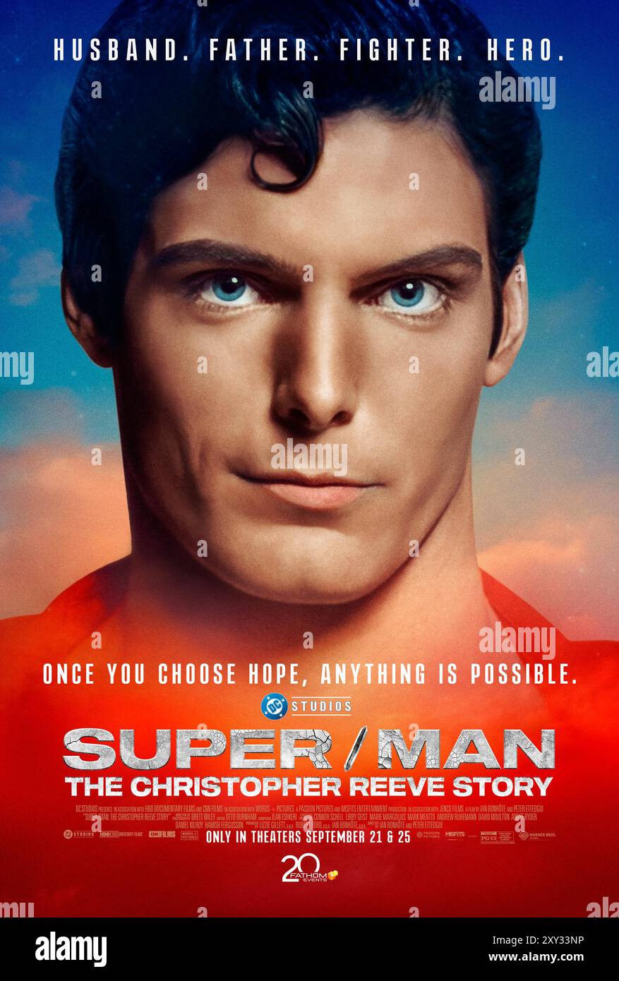 DATA DI RILASCIO: 1 novembre 2024: Documentario. TITOLO: Super/Man: The Christopher Reeve Story. STUDIO: Passion Pictures. REGISTI: Ian Bonhote, Peter Ettedgui TRAMA: L'ascesa di Reeve a diventare una star del cinema, segue un incidente a cavallo quasi fatale nel 1995 che lo ha lasciato paralizzato dal collo verso il basso. Dopo di che è diventato un attivista per i trattamenti delle lesioni del midollo spinale e i diritti di disabilità. INTERPRETATO DA CHRISTOPHER REEVE. (Immagine di credito: © Passion Pictures/Entertainment Pictures/ZUMAPRESS.com) SOLO PER USO EDITORIALE! Non per USO commerciale! Foto Stock