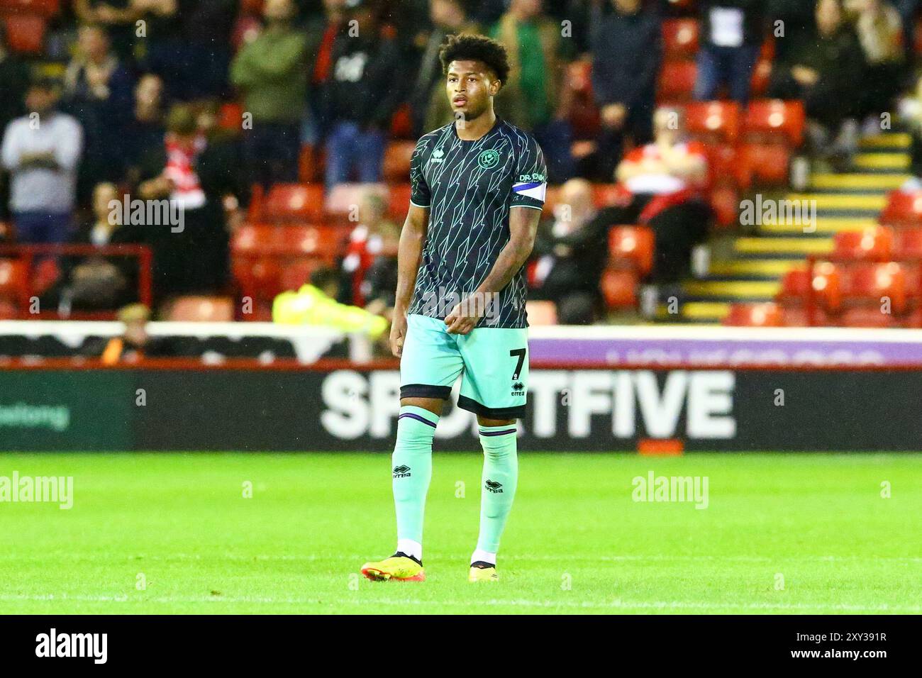 Oakwell Stadium, Barnsley, Inghilterra - 27 agosto 2024 Rhian Brewster (7) di Sheffield United - durante la partita Barnsley contro Sheffield United, Carabao Cup, secondo round, 2024/25, Oakwell Stadium, Barnsley, Inghilterra - 27 agosto 2024 crediti: Arthur Haigh/WhiteRosePhotos/Alamy Live News Foto Stock