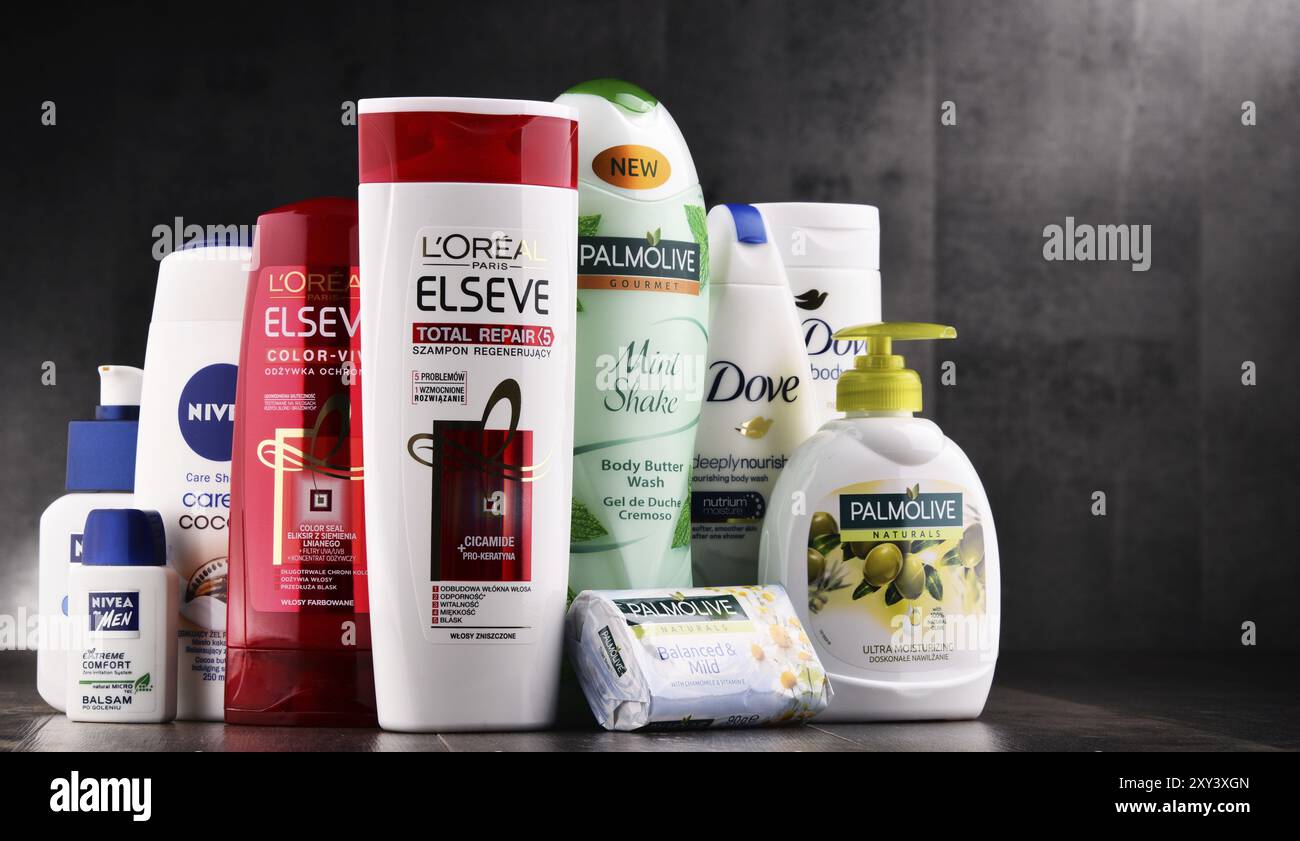 POZNAN, POLONIA, 11 agosto 2017: L'industria mondiale dei cosmetici e dei profumi, dominata da un piccolo numero di multinazionali, ha generato un estim Foto Stock