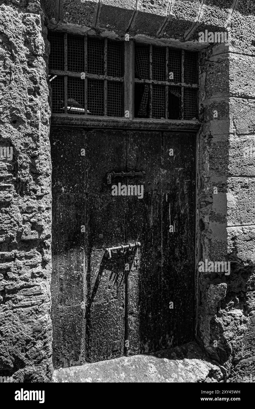 Fotografia in bianco e nero, porta nella città vecchia, Cadice, Andalusia, Spagna, Europa Foto Stock