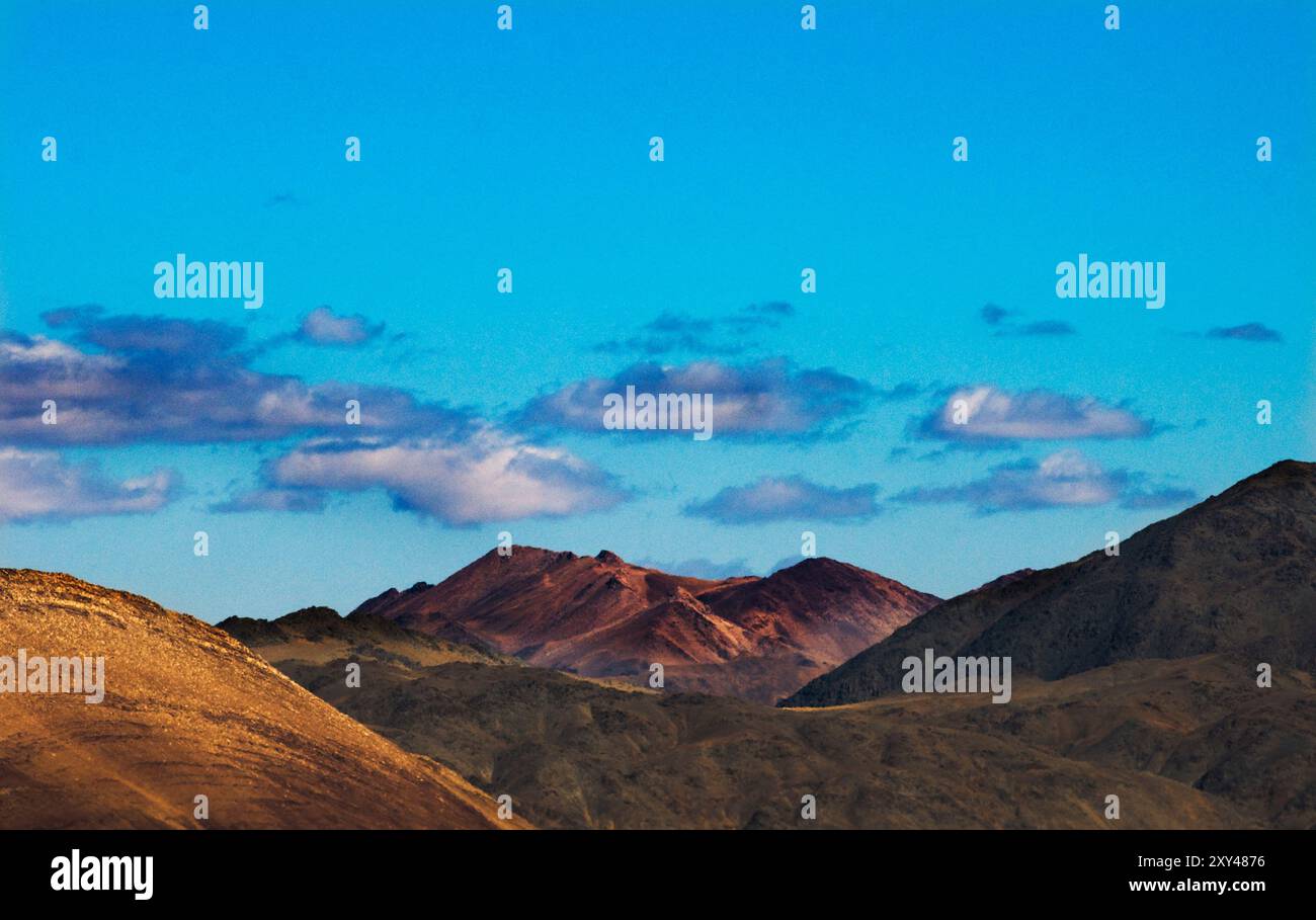 Splendidi paesaggi nella regione dell'Altai nella Mongolia occidentale. Foto Stock