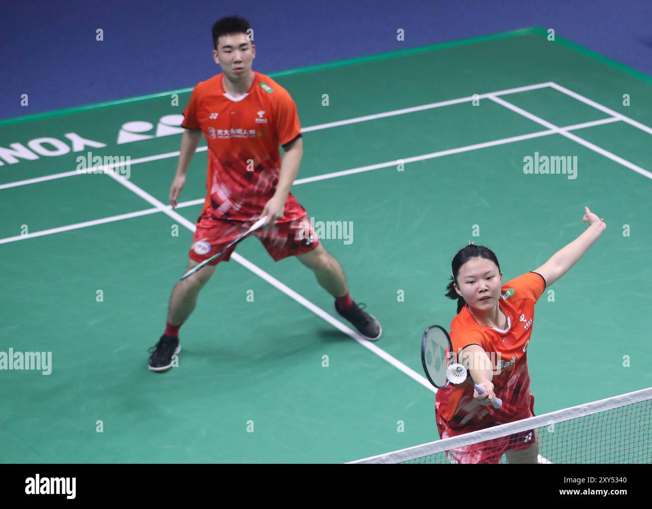 Mokpo, Corea del Sud. 28 agosto 2024. Guo Xinwa/li Qian (davanti) della Cina gareggiano nel primo turno di doppio misto contro Hee Yong Kai Terry/Tan Wei Han Jessica di Singapore al BWF Korea Open Badminton Championships 2024 a Mokpo, Corea del Sud, 28 agosto 2024. Crediti: Yao Qilin/Xinhua/Alamy Live News Foto Stock