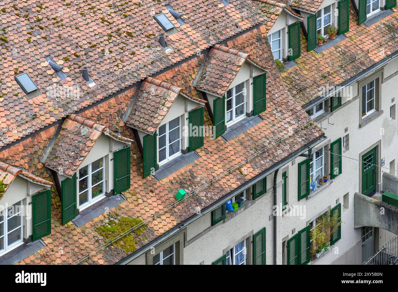 Bellissime vecchie case e giardini a gradini, scattati dal Münsterplattform, una piattaforma panoramica rialzata con giardino formale. Foto Stock