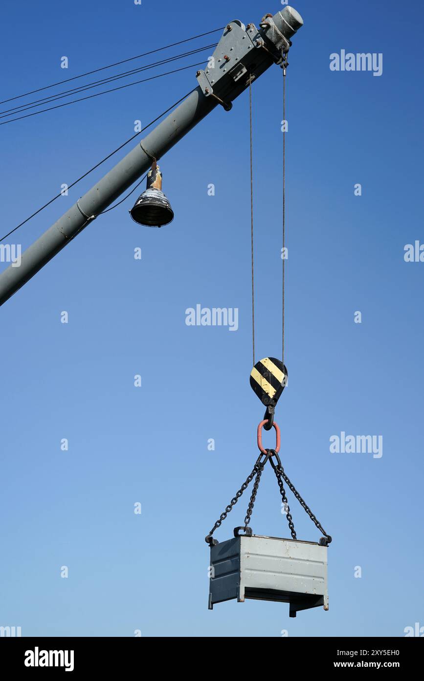 Gru nel porto di Magdeburgo Foto Stock