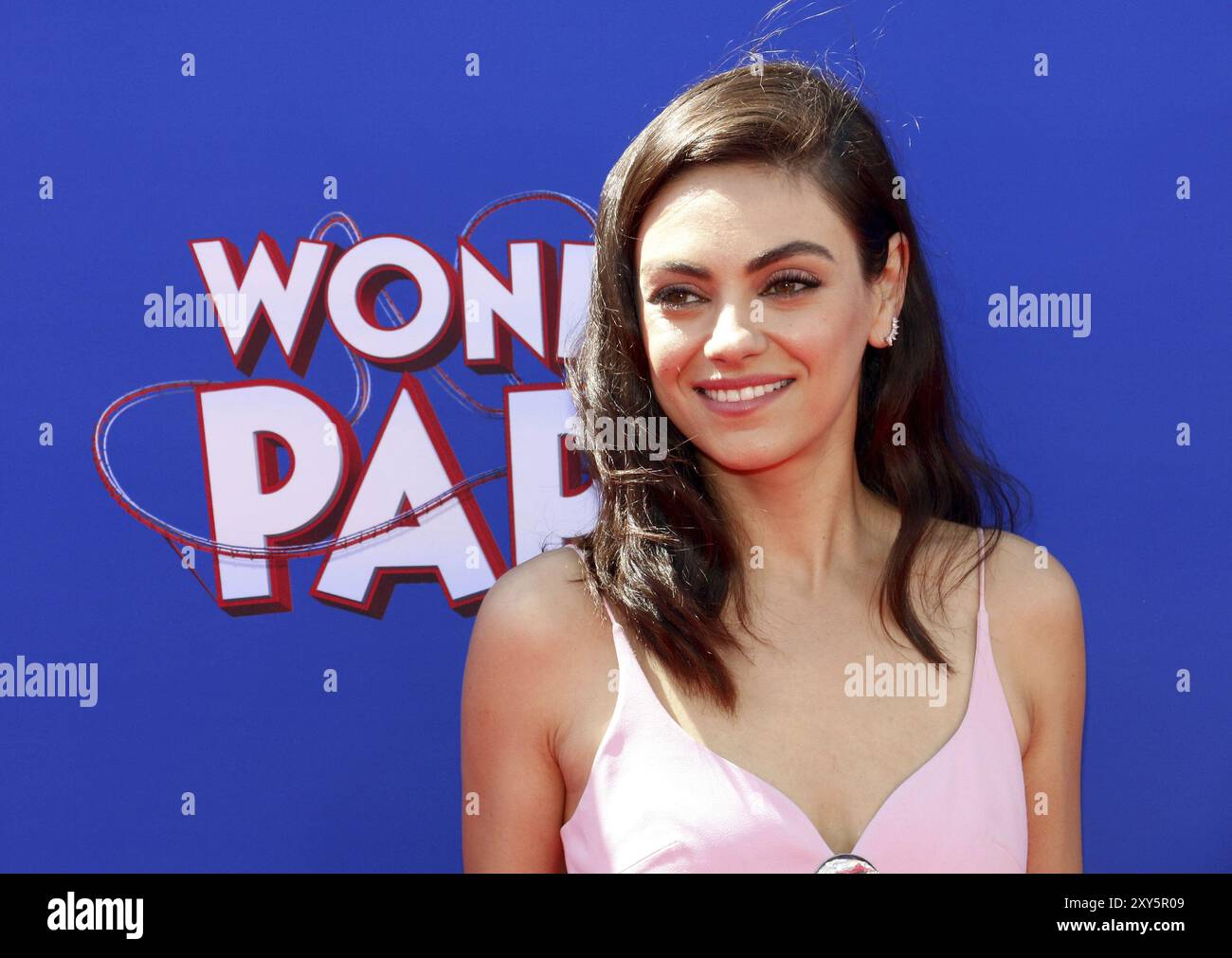 Mila Kunis alla prima mondiale di 'Wonder Park' tenutasi al Regency Bruin Theatre di Westwood, USA il 10 marzo 2019 Foto Stock