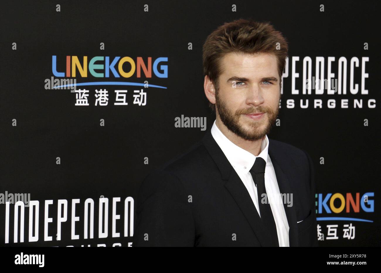 Liam Hemsworth alla prima di Los Angeles di "Independence Day: Resurgence" tenutasi al TCL Chinese Theatre di Hollywood, USA il 20 giugno 2016 Foto Stock