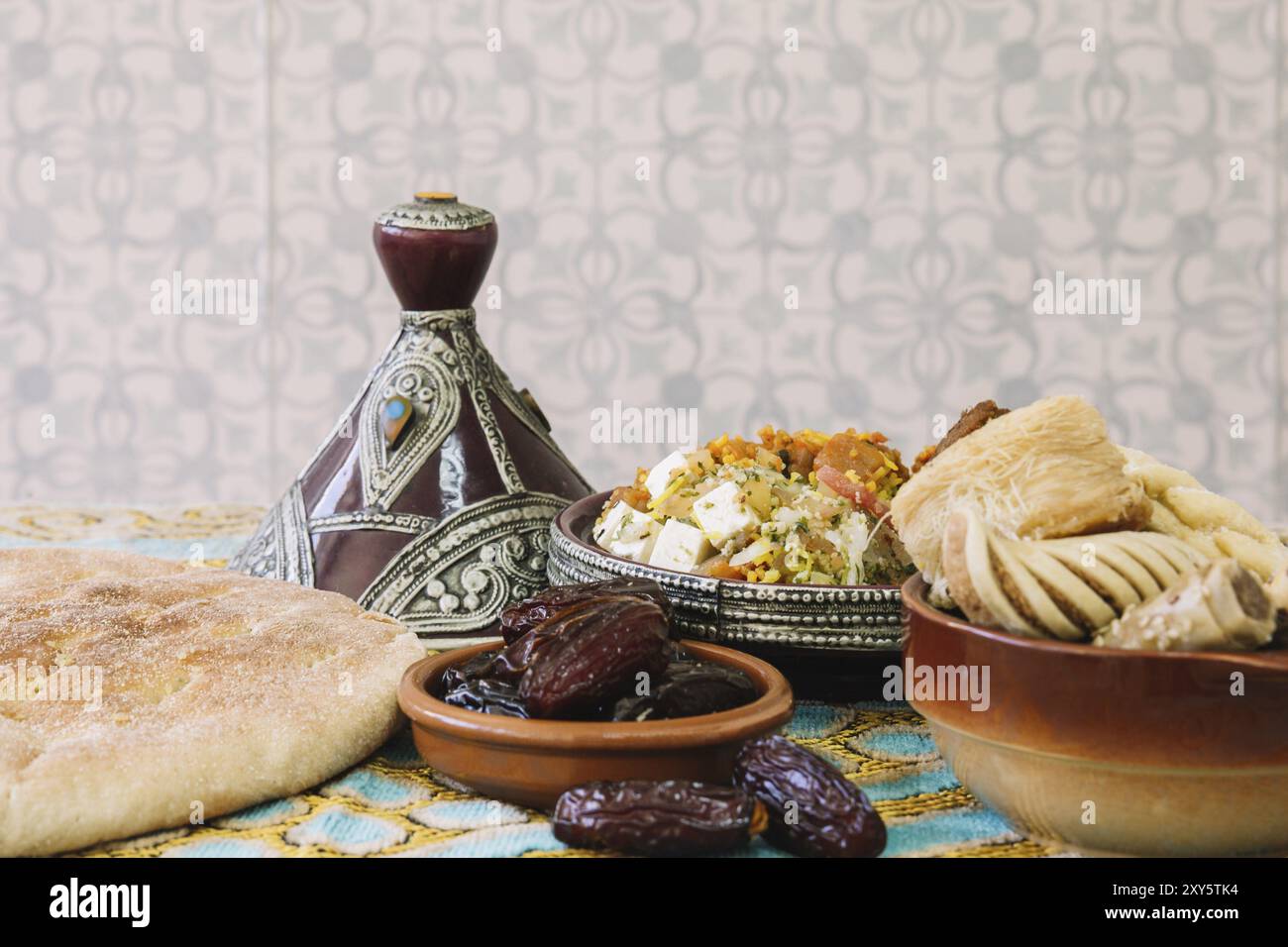 Composizione del cibo arabo ramadan Foto Stock