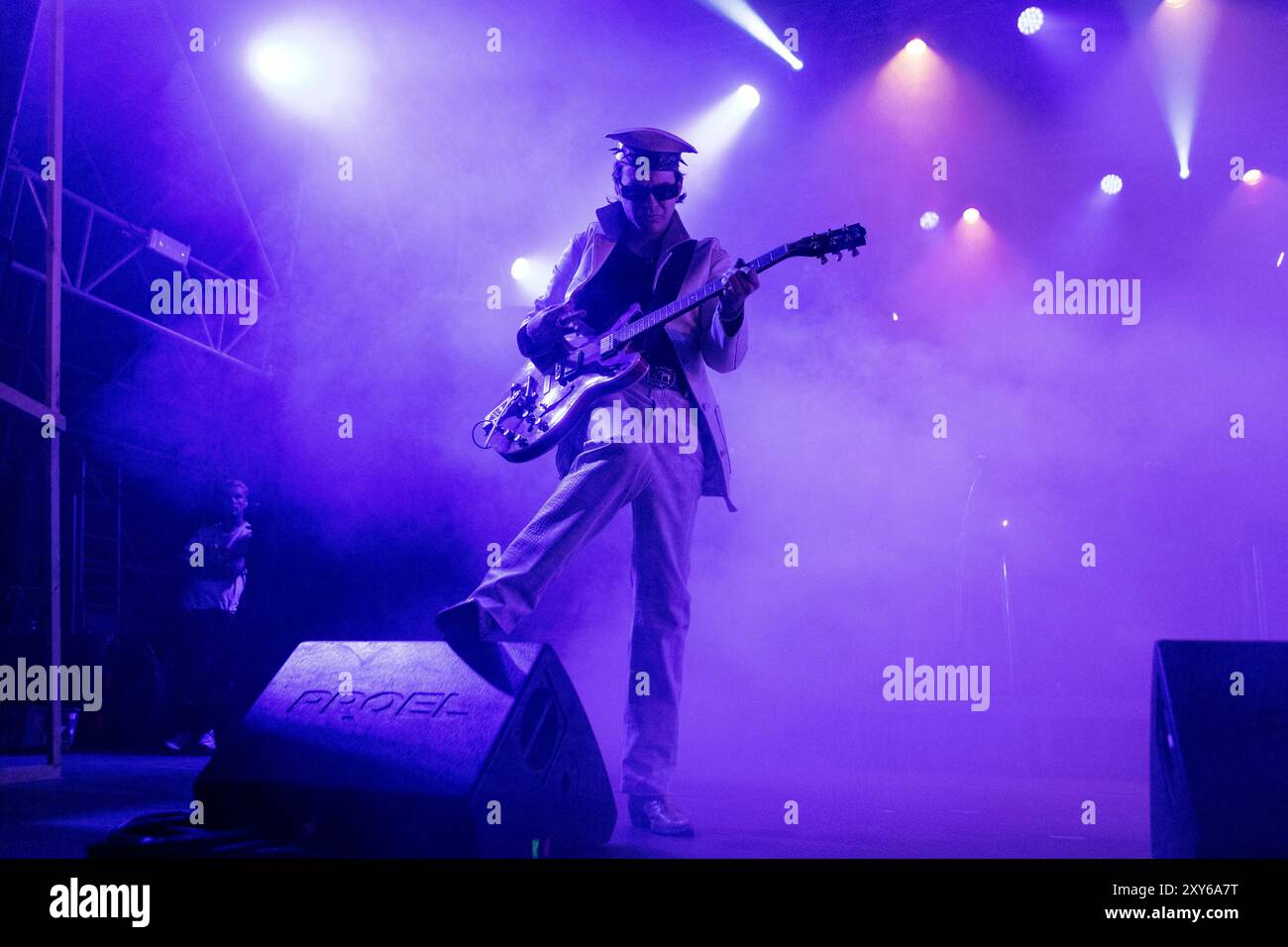 Yves Tumor in concerto al Castello Sforzesco di Milano. Foto di Davide Merli | Alamy Foto Stock